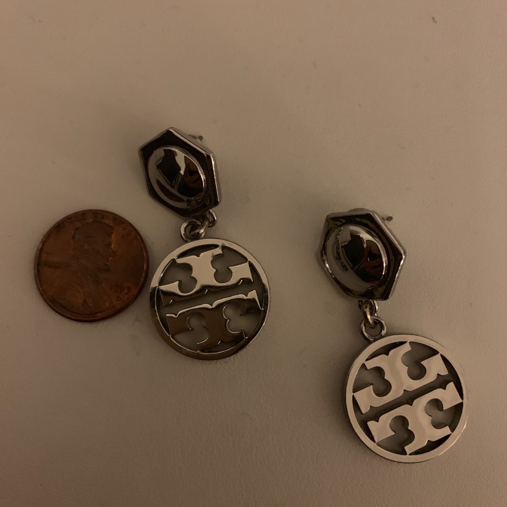 Tory Burch stud earring